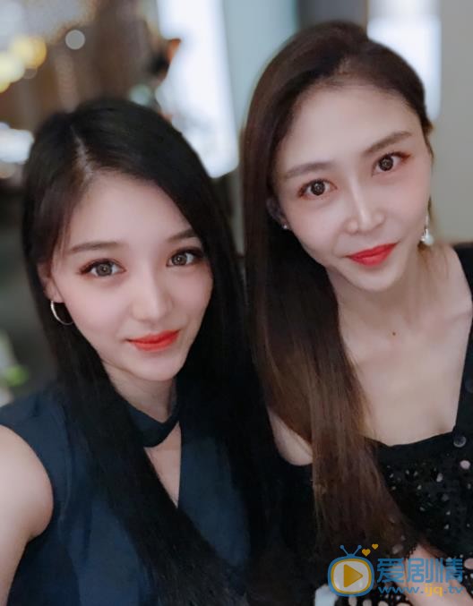 陆翊与他人合照 陆翊高清写真_陆翊高清剧照