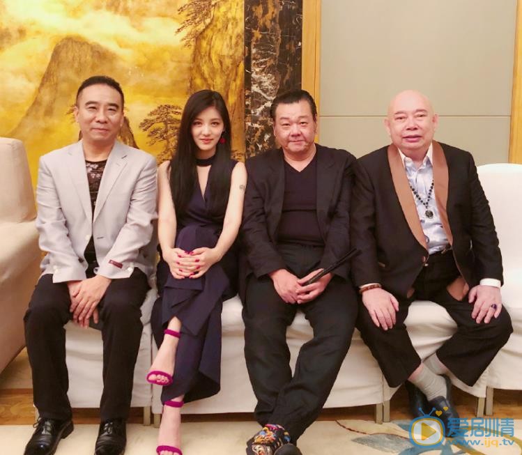 陆翊与他人合照 陆翊高清写真_陆翊高清剧照