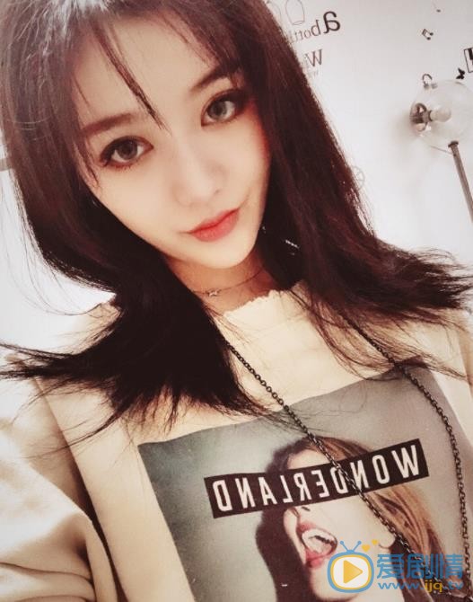 陆翊自拍照 陆翊高清写真_陆翊高清剧照