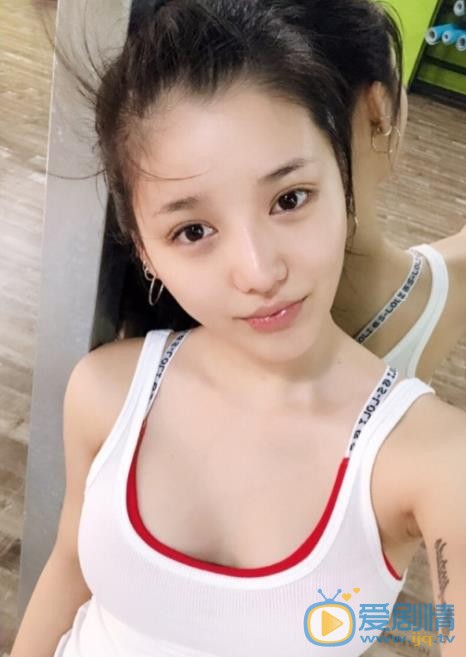 陆翊自拍照 陆翊高清写真_陆翊高清剧照