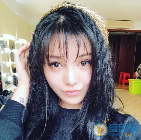 陆翊自拍照 陆翊高清写真_陆翊高清剧照