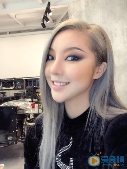 莫安琪自拍照 莫安琪高清写真_莫安琪高清剧照