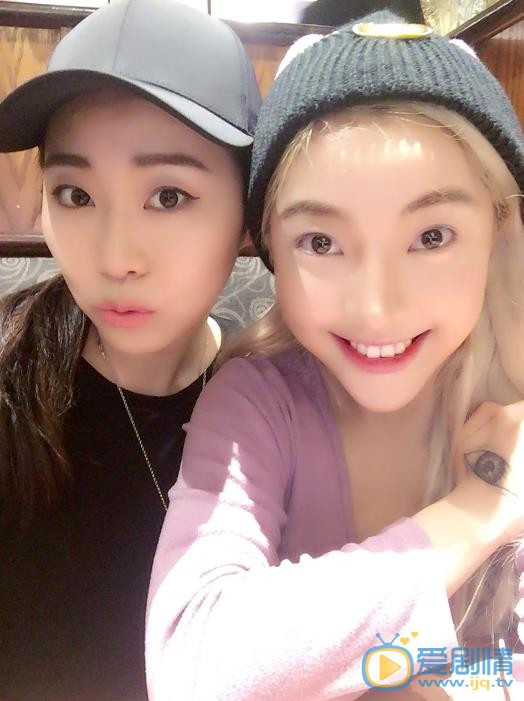 莫安琪与他人合照 莫安琪高清写真_莫安琪高清剧照