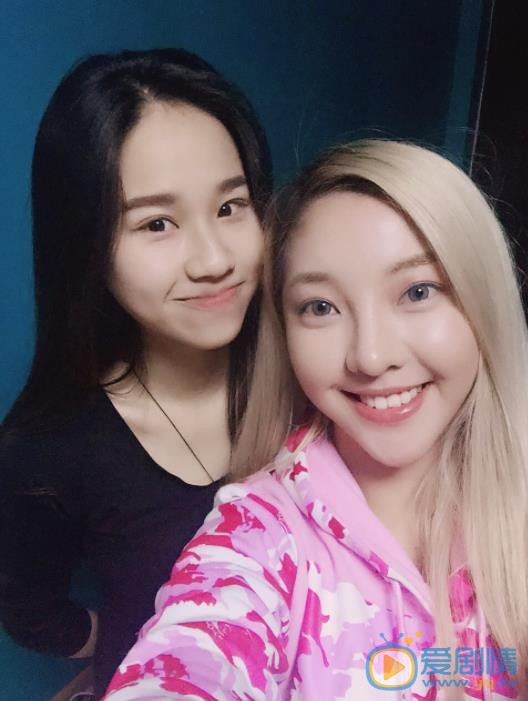 莫安琪与他人合照 莫安琪高清写真_莫安琪高清剧照