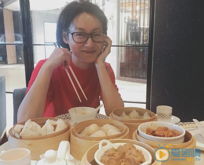 惠英红生活照 惠英红高清写真_惠英红高清剧照