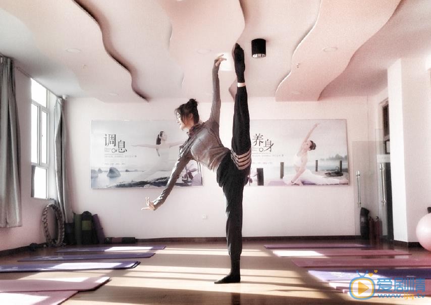 骆文博幕后练舞照 骆文博高清写真_骆文博高清剧照