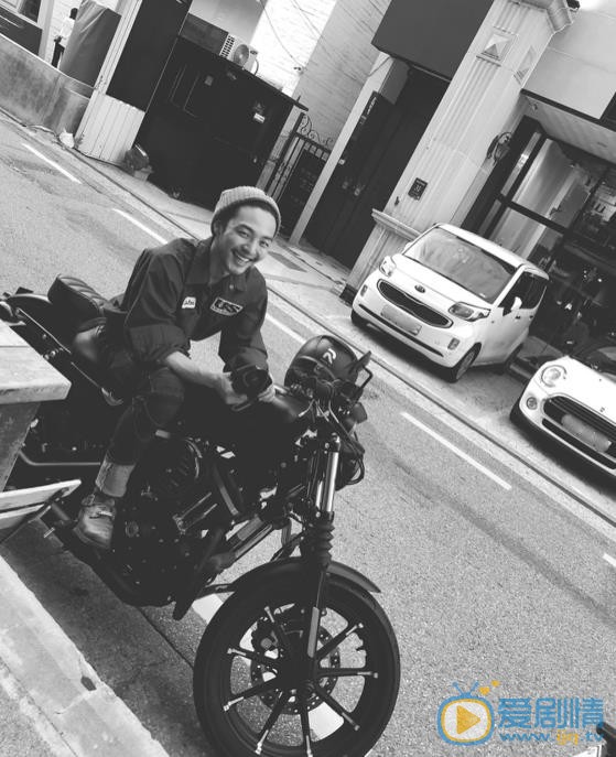 金旻载生活照 金旻载高清写真_金旻载高清剧照