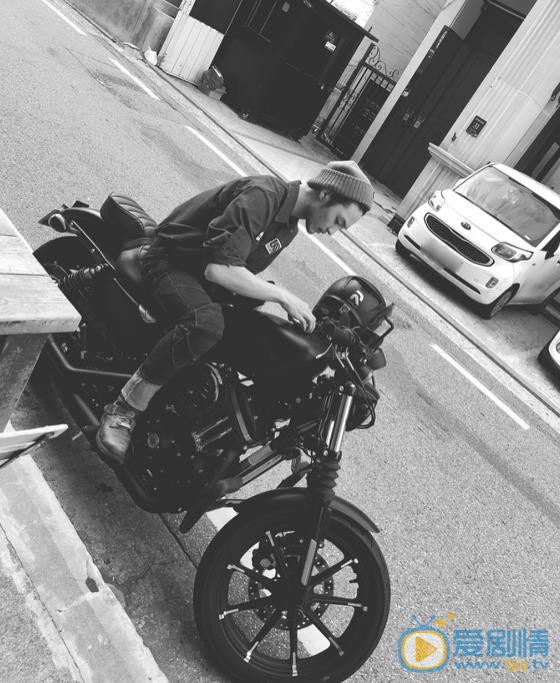 金旻载生活照 金旻载高清写真_金旻载高清剧照