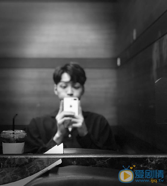 金旻载生活照 金旻载高清写真_金旻载高清剧照