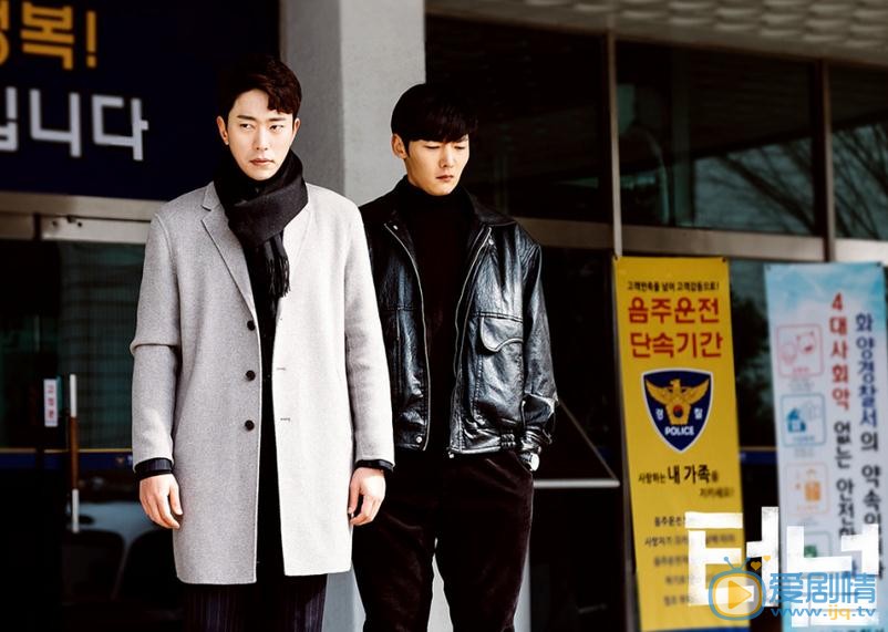 尹贤敏《隧道》剧照 尹贤敏高清写真_尹贤敏高清剧照