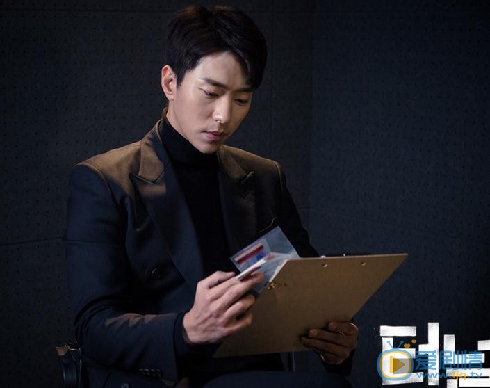 尹贤敏《隧道》剧照 尹贤敏高清写真_尹贤敏高清剧照