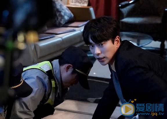 尹贤敏《魔女的法庭》剧照 尹贤敏高清写真_尹贤敏高清剧照