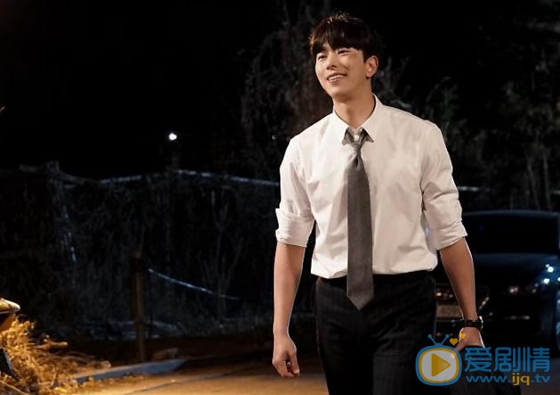 尹贤敏《魔女的法庭》剧照 尹贤敏高清写真_尹贤敏高清剧照