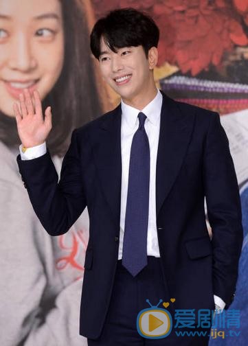 尹贤敏活动照 尹贤敏高清写真_尹贤敏高清剧照