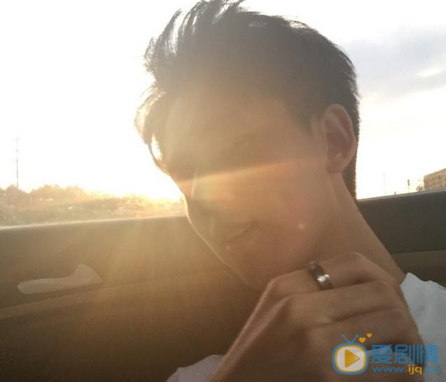 张耀生活照 张耀高清写真_张耀高清剧照