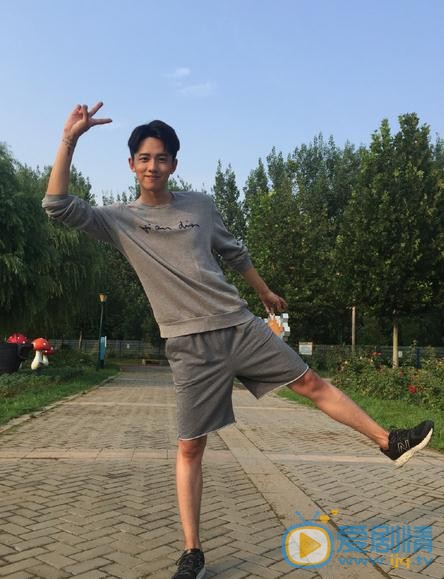 张耀生活照 张耀高清写真_张耀高清剧照