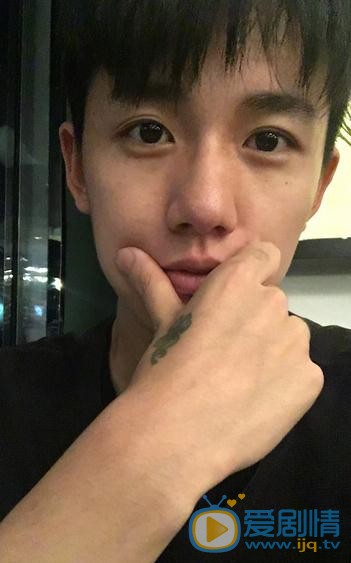 张耀生活照 张耀高清写真_张耀高清剧照