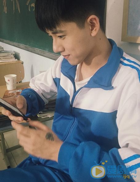 张耀生活照 张耀高清写真_张耀高清剧照