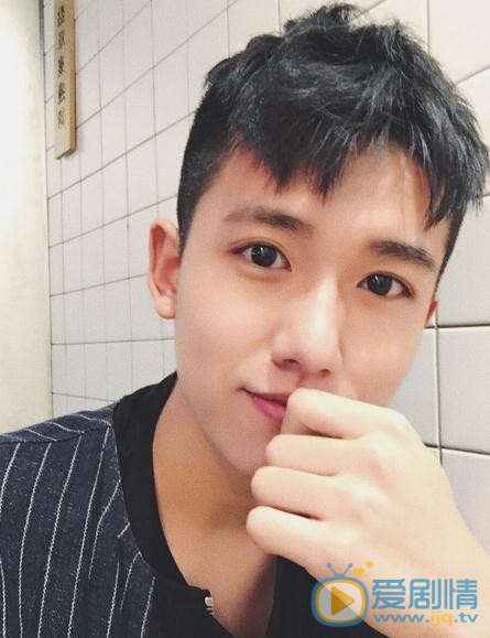 张耀生活照 张耀高清写真_张耀高清剧照