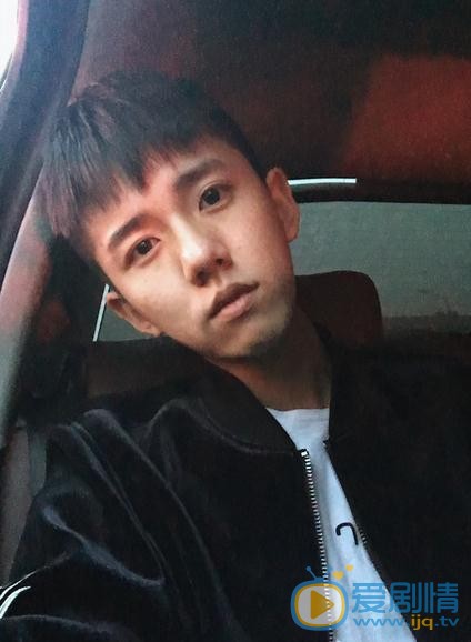 张耀生活照 张耀高清写真_张耀高清剧照