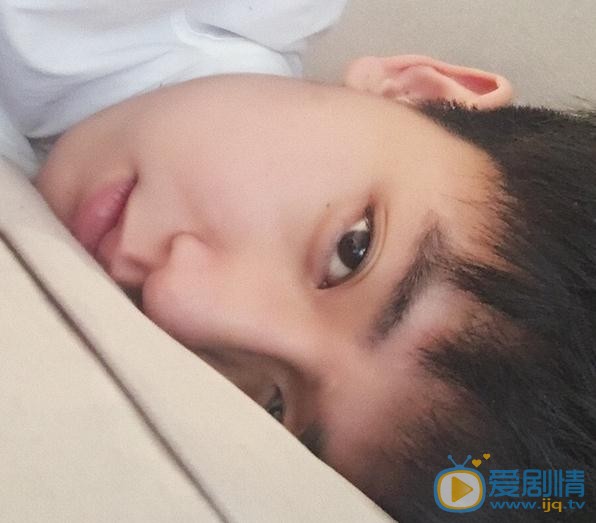 张耀生活照 张耀高清写真_张耀高清剧照