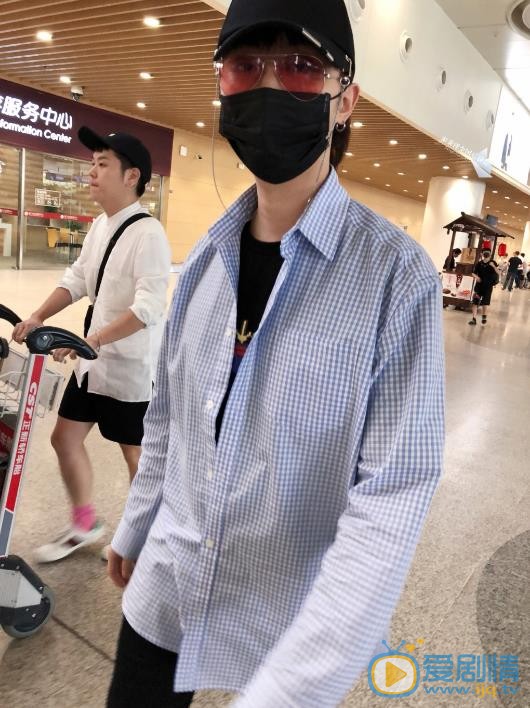 宋秉洋机场照 宋秉洋高清写真_宋秉洋高清剧照