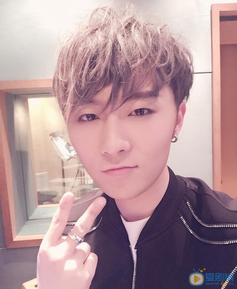 宋秉洋自拍照 宋秉洋高清写真_宋秉洋高清剧照