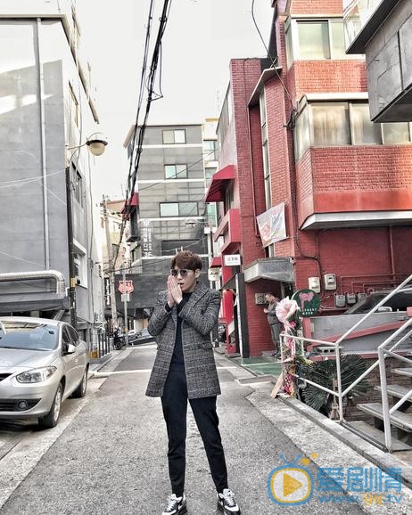邬俊楠街拍写真 邬俊楠高清写真_邬俊楠高清剧照