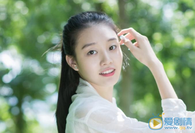 李嘉慧清新写着 李嘉慧高清写真_李嘉慧高清剧照