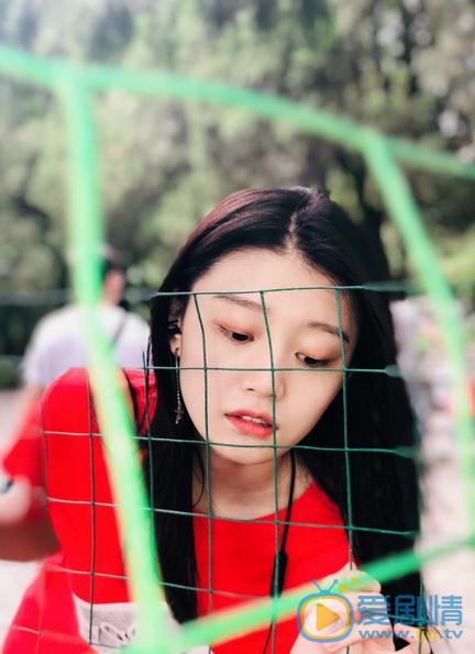 李嘉慧清新写着 李嘉慧高清写真_李嘉慧高清剧照