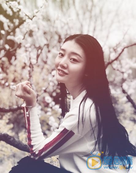 李嘉慧清新写着 李嘉慧高清写真_李嘉慧高清剧照