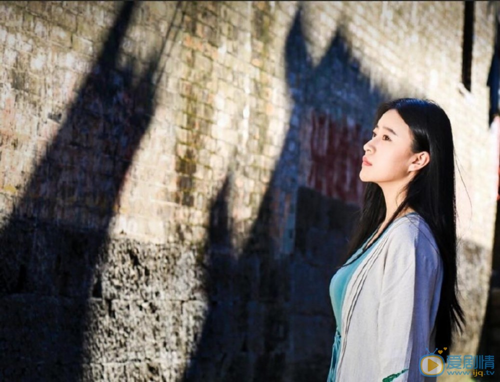 黄莞乔户外写真 黄莞乔高清写真_黄莞乔高清剧照