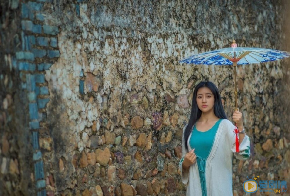 黄莞乔户外写真 黄莞乔高清写真_黄莞乔高清剧照