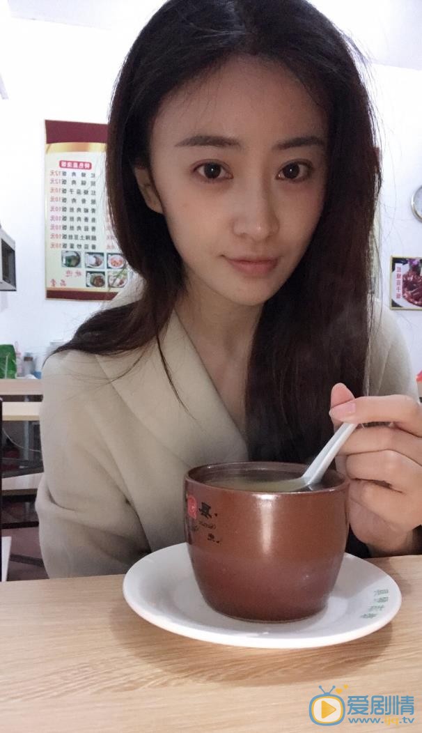 黄莞乔生活照 黄莞乔高清写真_黄莞乔高清剧照
