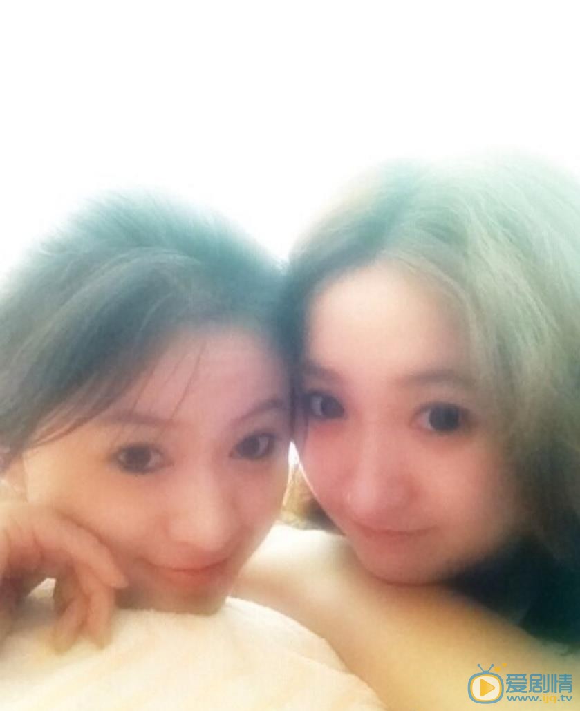 黄莞乔家人合照 黄莞乔高清写真_黄莞乔高清剧照