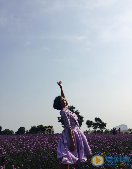 廖蔚蔚时尚街拍 廖蔚蔚高清写真_廖蔚蔚高清剧照