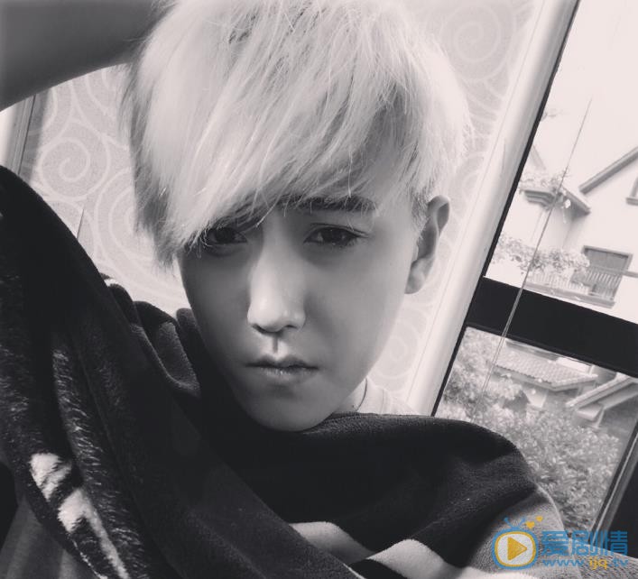 赵泳鑫帅气自拍 赵泳鑫高清写真_赵泳鑫高清剧照