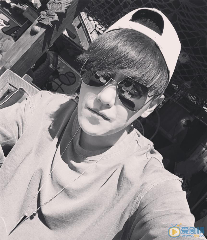 赵泳鑫自拍照 赵泳鑫高清写真_赵泳鑫高清剧照