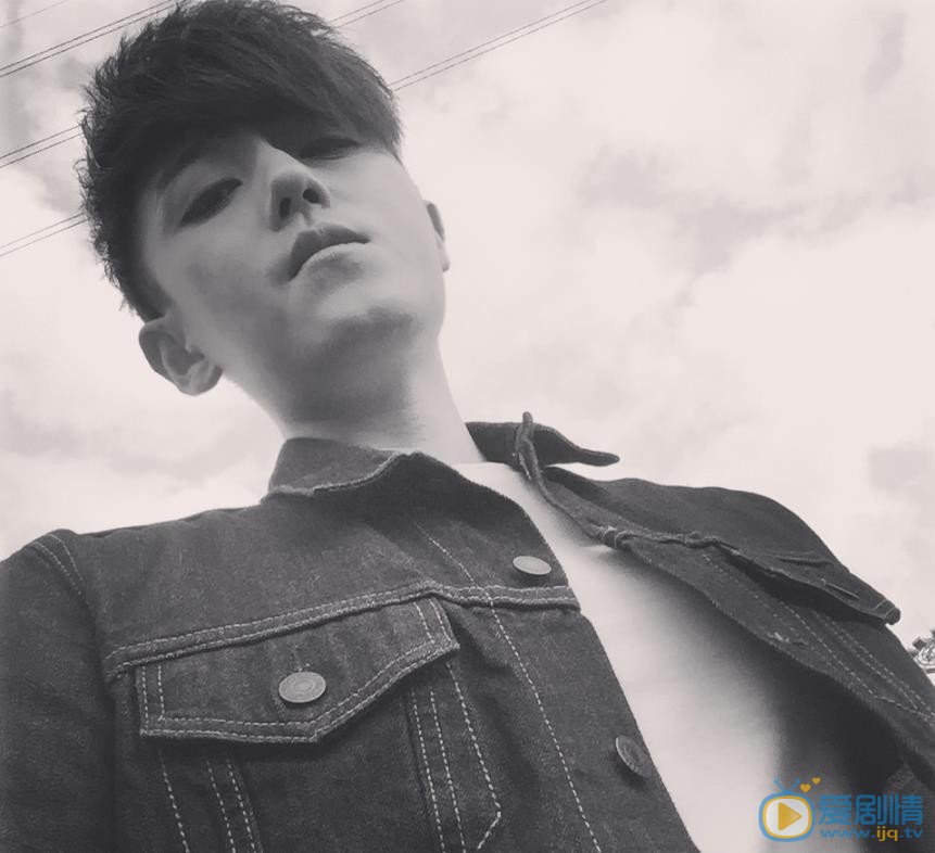 赵泳鑫自拍照 赵泳鑫高清写真_赵泳鑫高清剧照