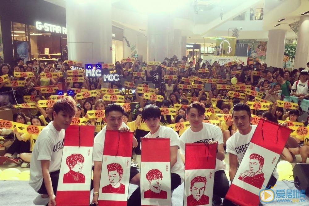 赵泳鑫活动照 赵泳鑫高清写真_赵泳鑫高清剧照