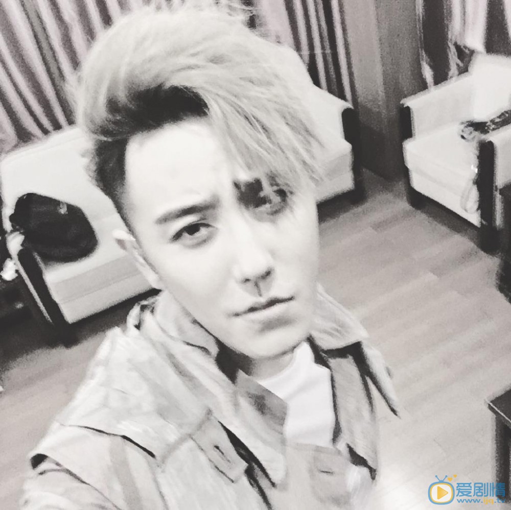 赵泳鑫生活自拍 赵泳鑫高清写真_赵泳鑫高清剧照