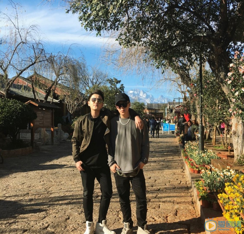 赵泳鑫生活照 赵泳鑫高清写真_赵泳鑫高清剧照