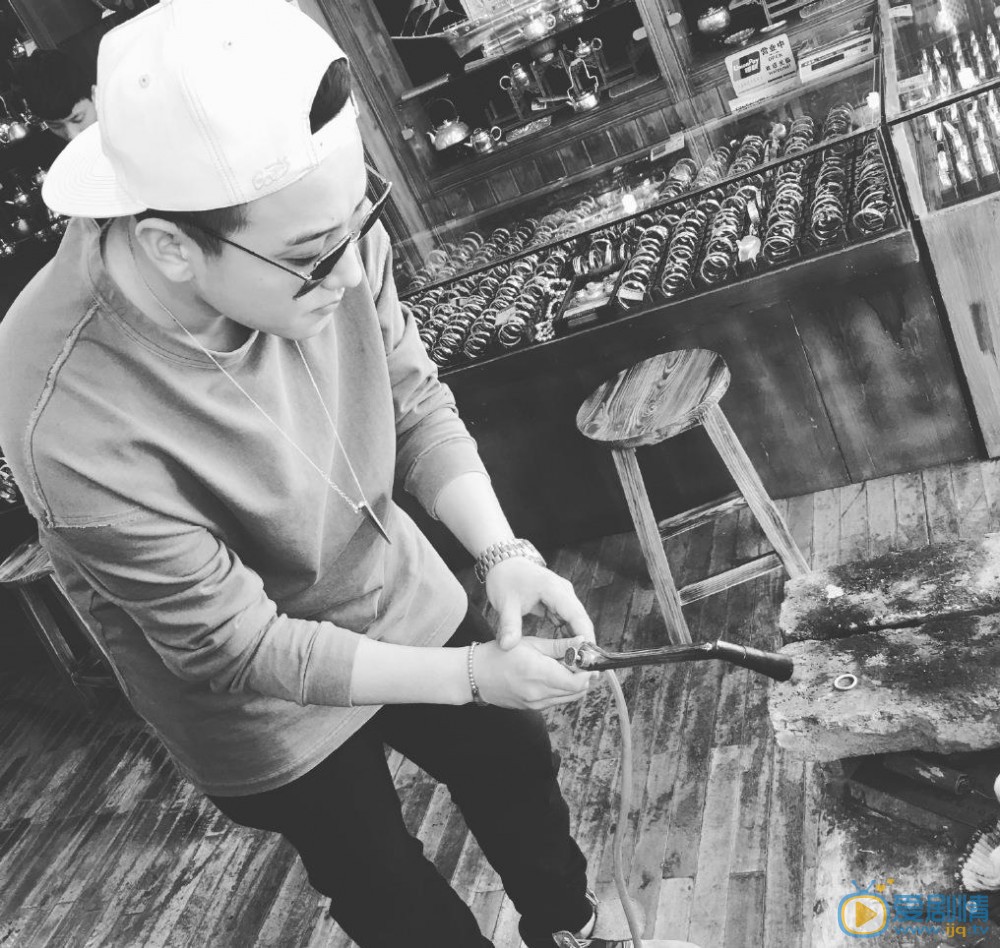 赵泳鑫生活照 赵泳鑫高清写真_赵泳鑫高清剧照