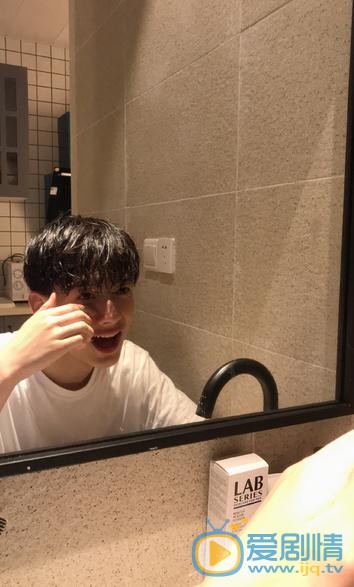陈鹤一生活照 陈鹤一高清写真_陈鹤一高清剧照