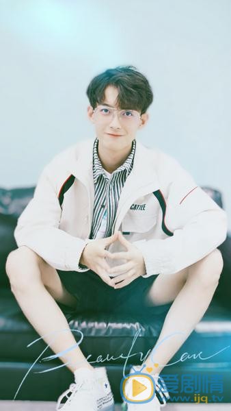 陈鹤一街拍写真 陈鹤一高清写真_陈鹤一高清剧照