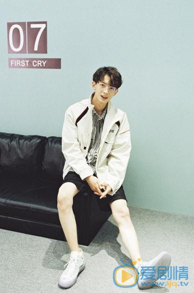 陈鹤一街拍写真 陈鹤一高清写真_陈鹤一高清剧照