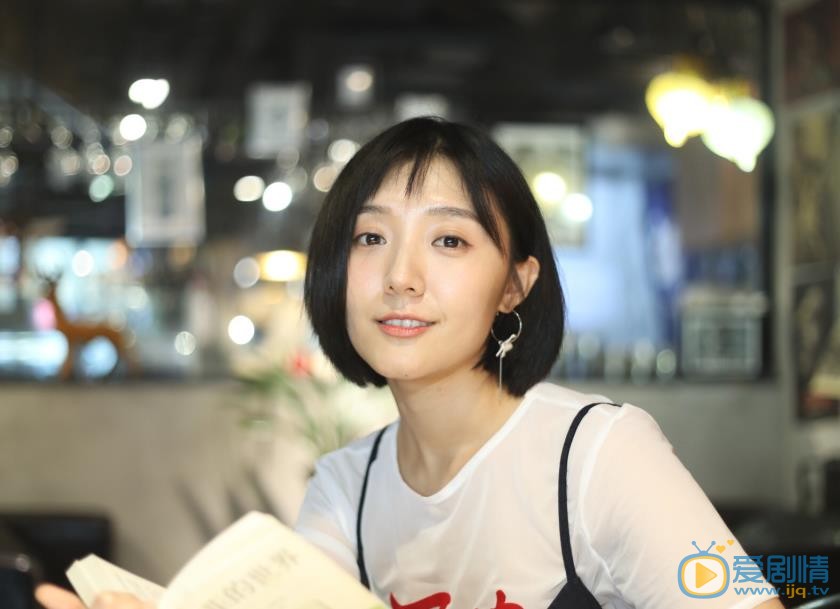 房程程时尚街拍 房程程高清写真_房程程高清剧照