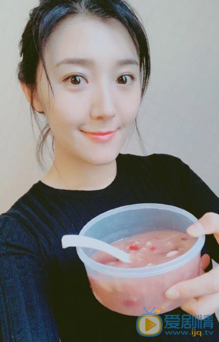 房程程生活照 房程程高清写真_房程程高清剧照