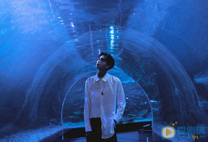 叶河林海底世界写真 叶河林高清写真_叶河林高清剧照