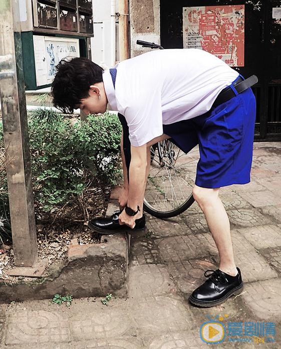 叶河林制服写真 叶河林高清写真_叶河林高清剧照